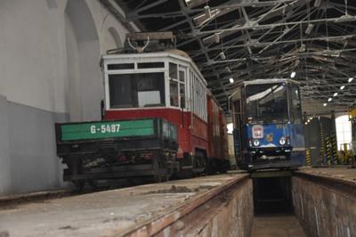 Tramwaj we wrocławskiej zajezdni